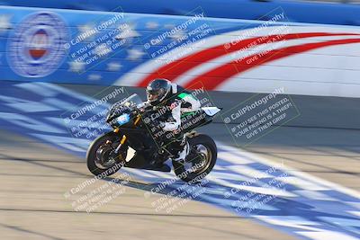 media/Jan-21-2022-Fastrack Riders (Fri) [[90b5309cc6]]/Level 4/Session 1 Front Straight/